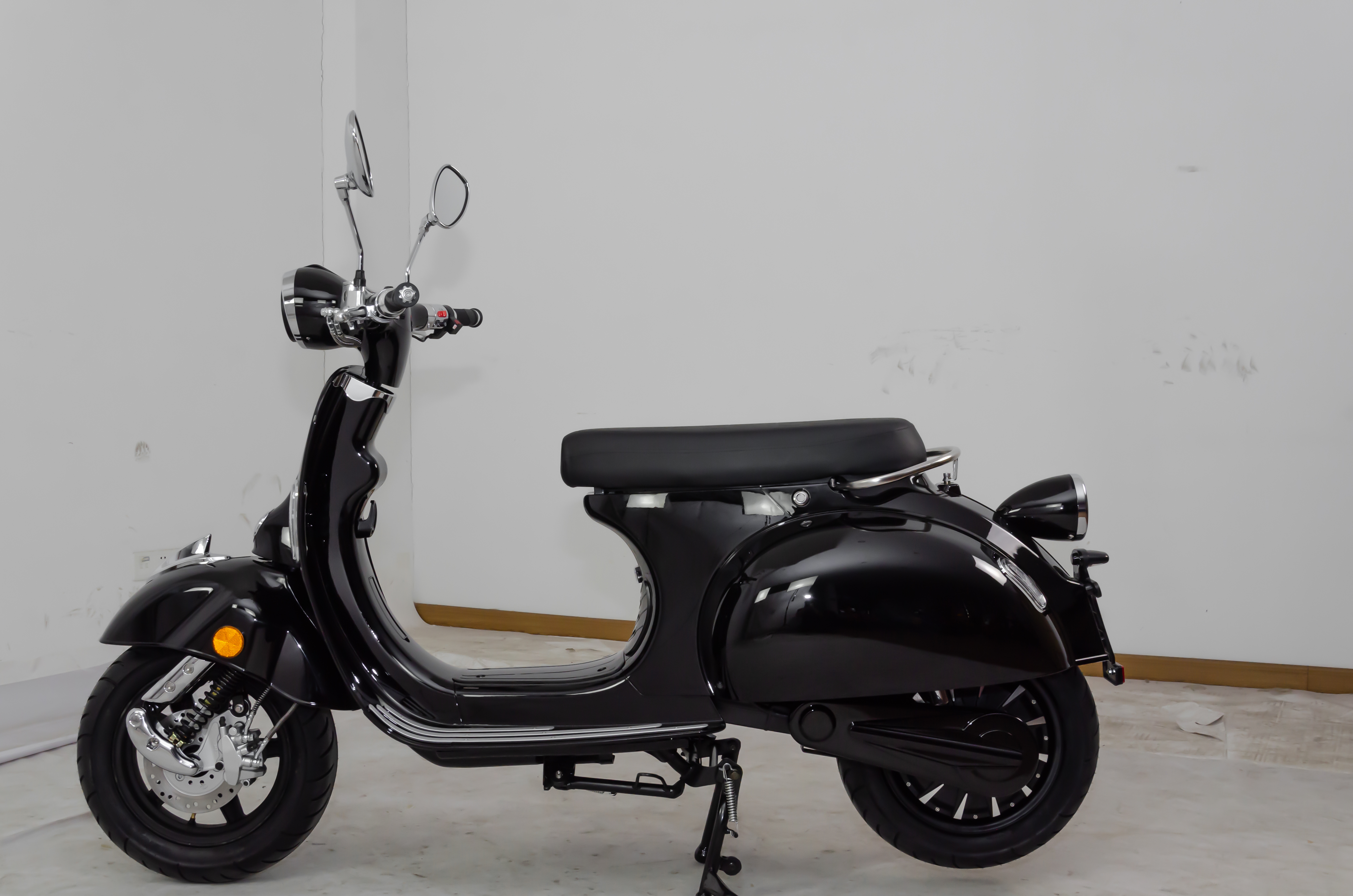 GaeaCycle EV3000 E Scooter 3000w 60v 40ah Retro Design Adult Electric Moped  Bike for Sale
