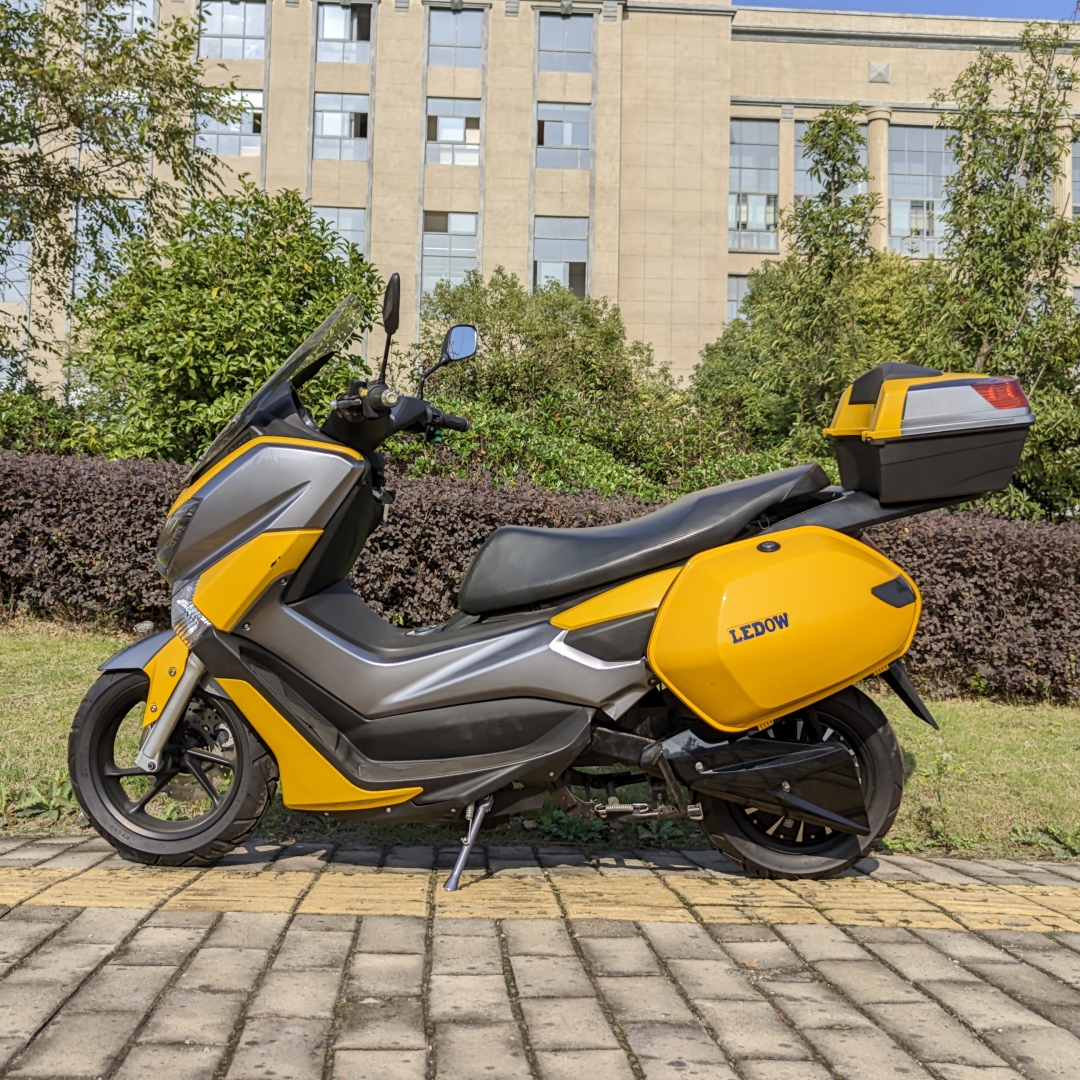 GaeaCycle XL03 Best Maxi Scooter for Sale Electric Motorcycle 80Km/h 72v50ah 150Km Long Range