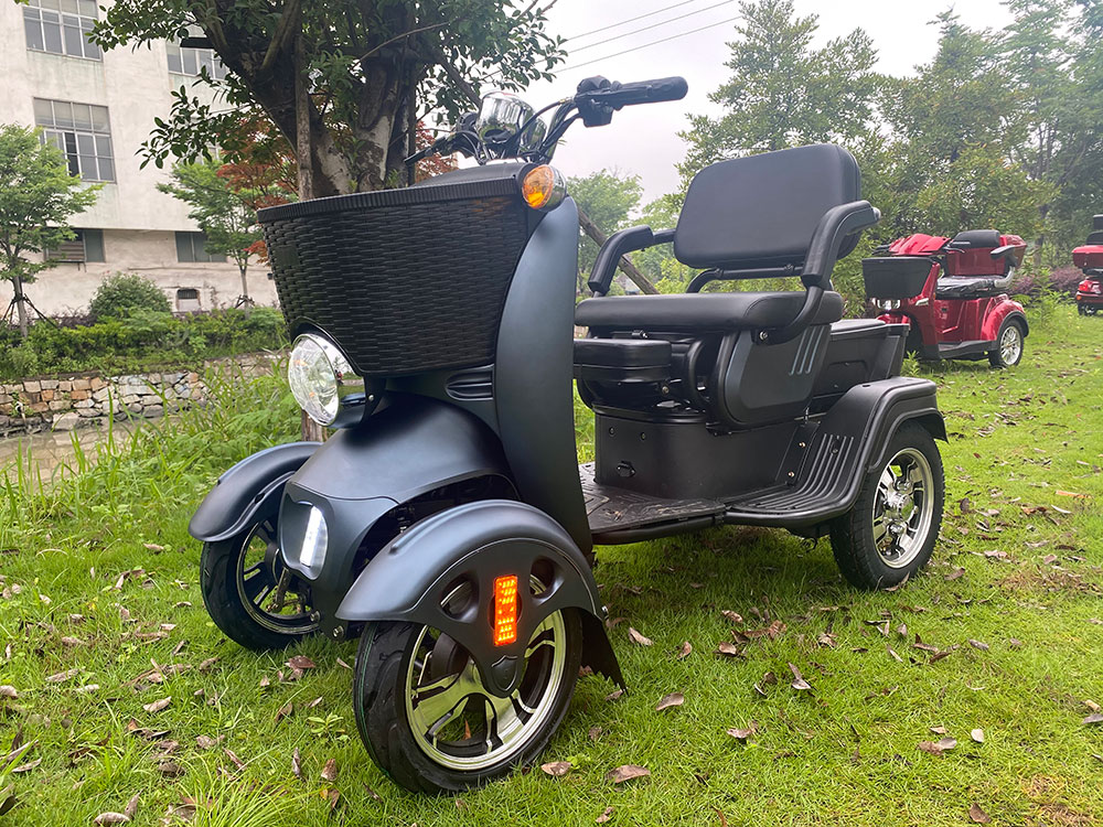 Hot Selling 4 Wheel Electric Mobiltiy Scooter For Elderly Disabled 40 2621
