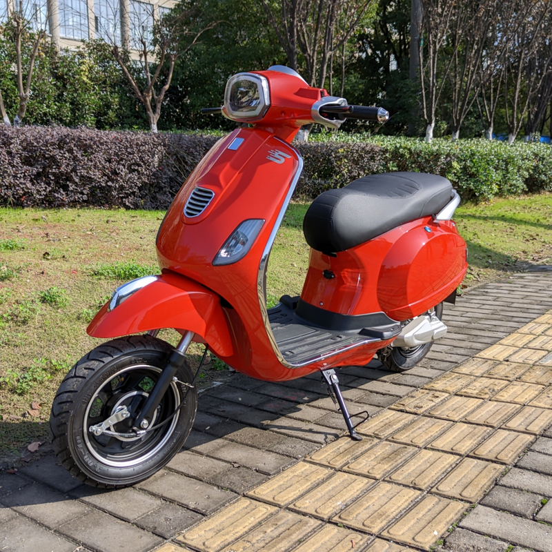 GacyCycle XL01 Vespa Style Adult Electric Moped Scooter Retro Desgin with Cheap Price for Sale